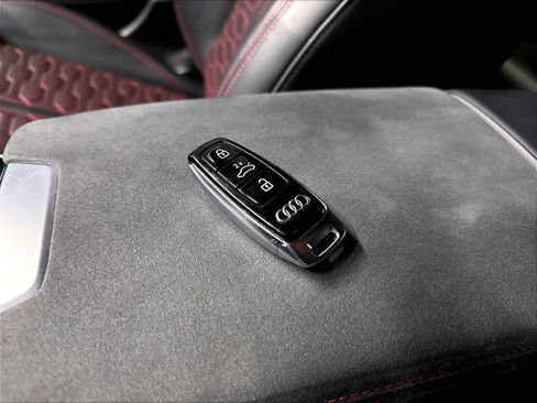 Used 2024 Audi RS 6 performance AWD/4WD image 13