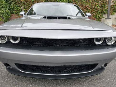 Used 2016 Dodge Challenger R/T RWD image 2