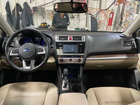 Used 2016 Subaru Outback 2.5i Limited image 13