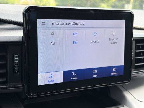 Certified 2023 Ford Explorer XLT AWD/4WD image 3