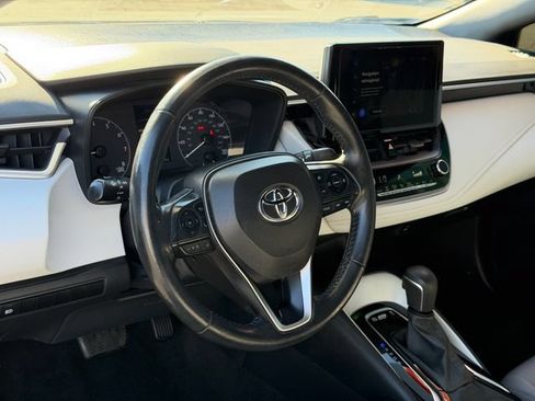 Used 2023 Toyota Corolla SE w/ Carpet Mat Package (TMS) FWD image 10