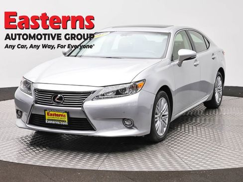 Used 2015 Lexus ES 350 w/ Luxury Package FWD image 1