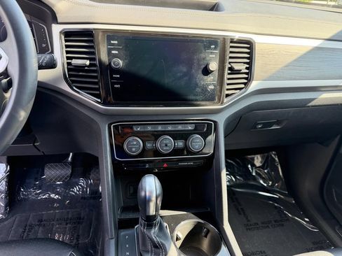 Used 2023 Volkswagen Atlas SE AWD/4WD image 36