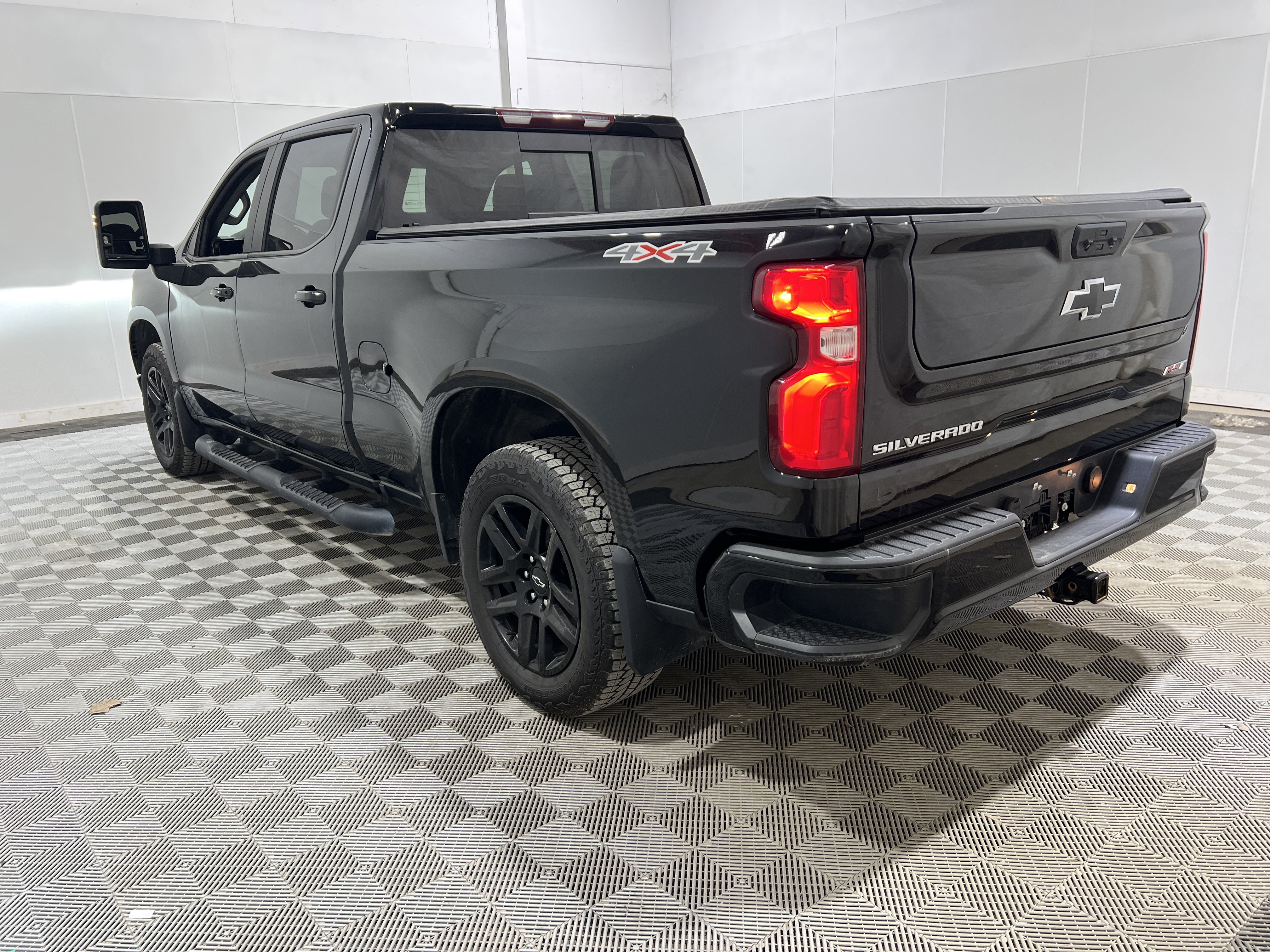 Used 2024 Chevrolet Silverado 1500 RST w/ True North Edition Plus AWD/4WD image 2
