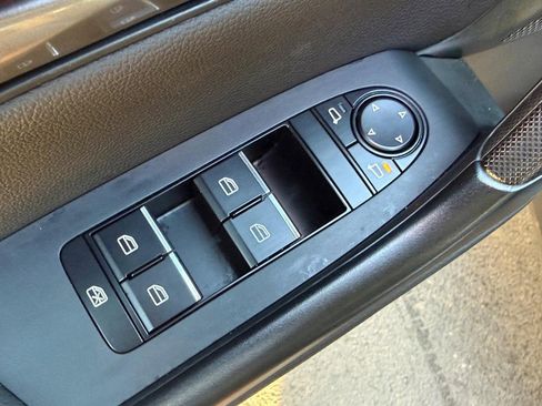 Used 2025 MAZDA CX-50 AWD 2.5 S w/ Premium Package image 17