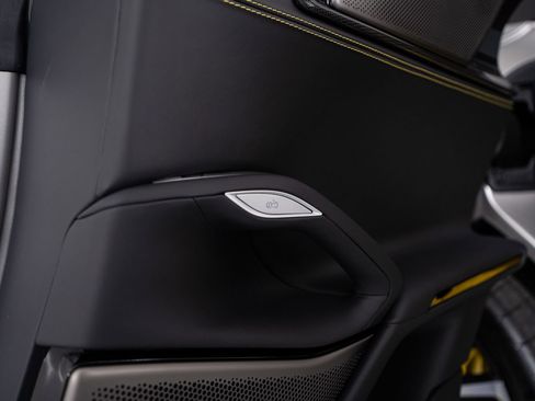 Certified 2026 Ferrari Purosangue AWD/4WD image 70