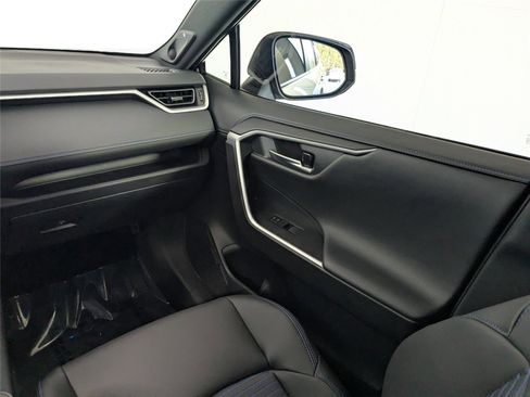 Certified 2025 Toyota RAV4 XSE w/ Advanced Technology Package image 34