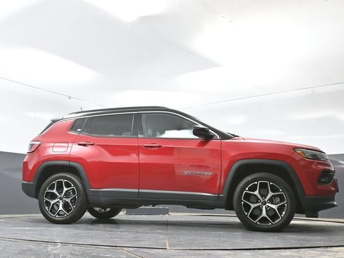 Used 2025 Jeep Compass Limited AWD/4WD image 52