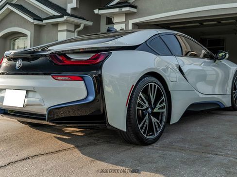Used 2016 BMW i8 image 8