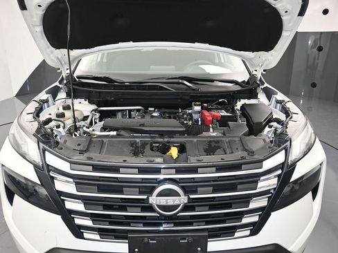 Used 2024 Nissan Rogue S FWD image 27