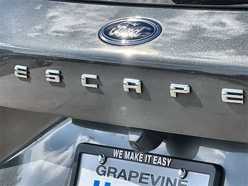 Used 2025 Ford Escape ST-Line w/ Equipment Group 301A image 8