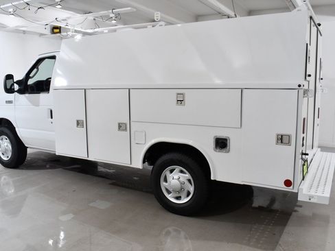 New 2026 Ford E-350 and Econoline 350 Super Duty w/ Power Equipment Group image 3