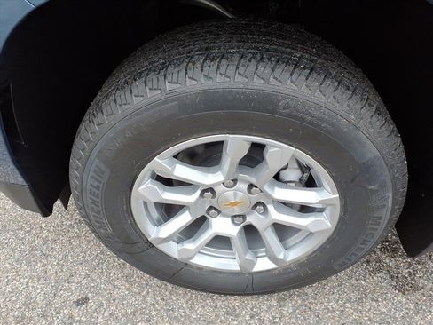 New 2026 Chevrolet Tahoe LS image 9