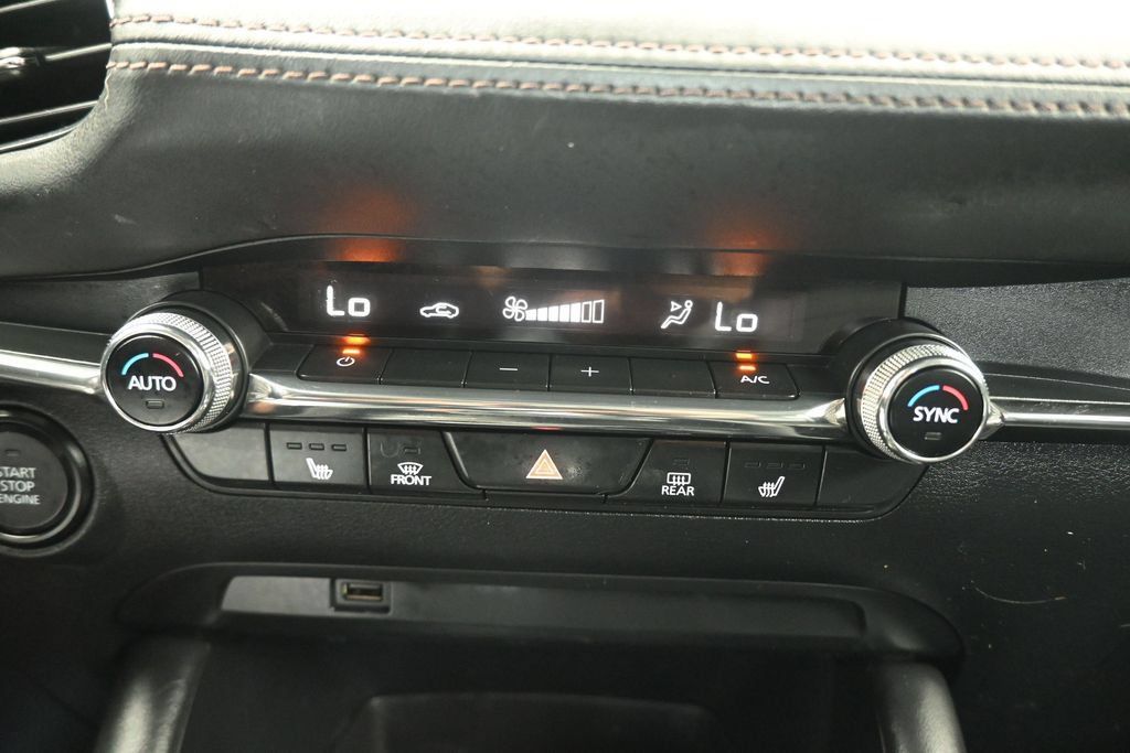 Used 2019 MAZDA MAZDA3 Sedan w/ Preferred Package FWD image 19
