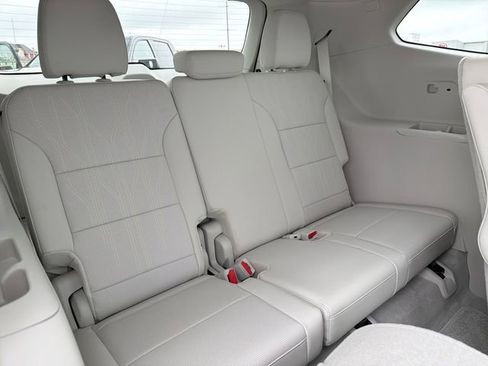New 2026 Buick Enclave Avenir image 23