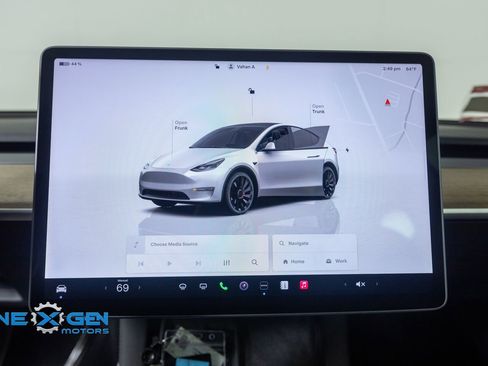 Used 2022 Tesla Model Y Performance AWD/4WD image 16