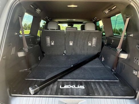 Used 2025 Lexus GX 550 w/ Cold Area Package AWD/4WD image 33