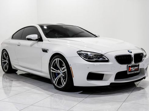Used 2017 BMW M6 Coupe image 3