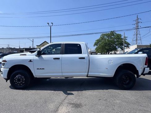 Used 2025 RAM 3500 Big Horn AWD/4WD image 4
