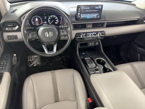Used 2023 Honda Pilot Touring image 22