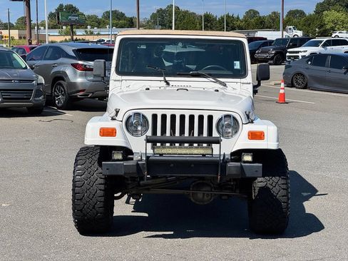 Used 2000 Jeep Wrangler Sahara AWD/4WD image 4
