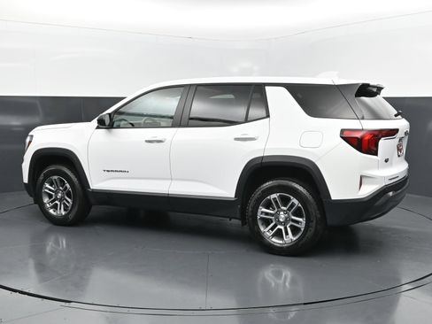 Used 2026 GMC Terrain Elevation FWD image 3