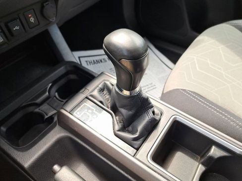 Used 2021 Toyota Tacoma TRD Off-Road w/ Technology Package AWD/4WD image 20