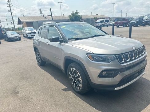 Certified 2023 Jeep Compass Limited AWD/4WD image 11