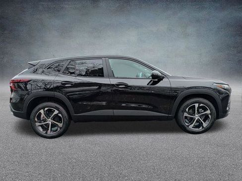 New 2026 Chevrolet Trax RS w/ Sunroof Package image 3