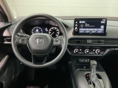 Used 2026 Honda HR-V LX image 8