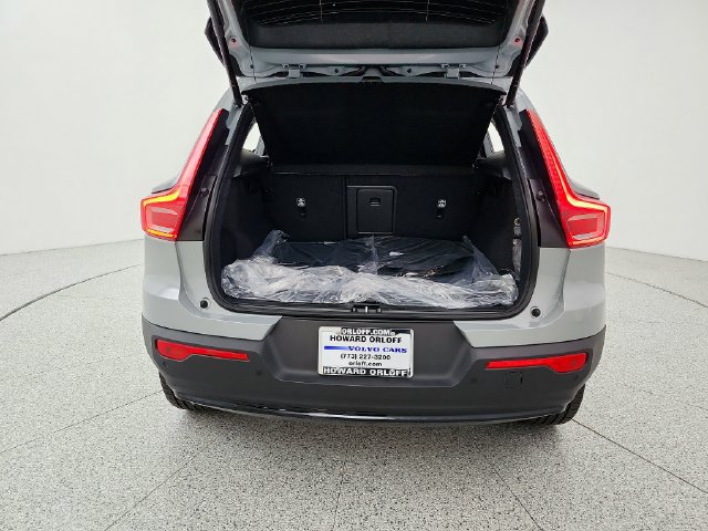 New 2026 Volvo XC40 B5 Plus w/ Protection Package Premier AWD/4WD image 19