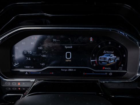 Used 2025 GMC Sierra 1500 SLE w/ X31 Off-Road Package image 19