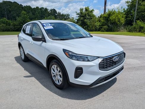 Certified 2025 Ford Escape Active FWD image 1
