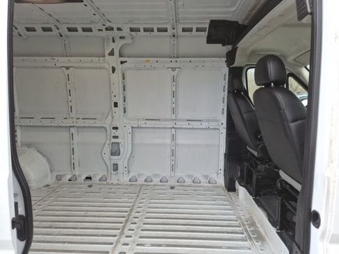 Used 2025 RAM ProMaster 2500 w/ Convenience Group FWD image 11