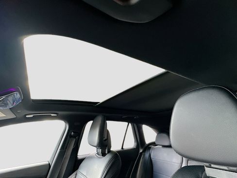 Used 2025 Mercedes-Benz GLC 300 4MATIC image 21