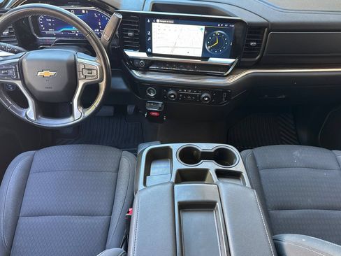 Used 2022 Chevrolet Silverado 1500 LT AWD/4WD image 16