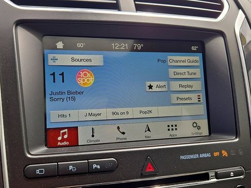 Used 2018 Ford Explorer Platinum AWD/4WD image 18