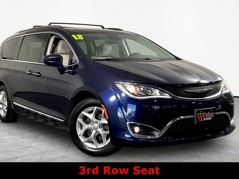 Used 2018 Chrysler Pacifica Touring-L Plus w/ Advanced Safetytec Group FWD image 3