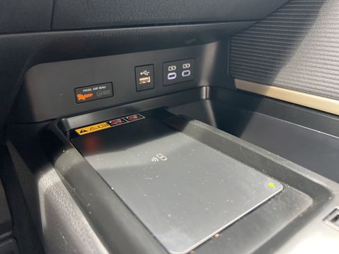 Used 2026 Toyota Camry SE FWD image 17