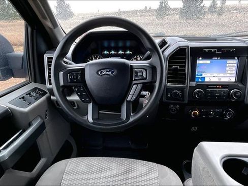 Used 2019 Ford F150 XLT w/ Trailer Tow Package image 9