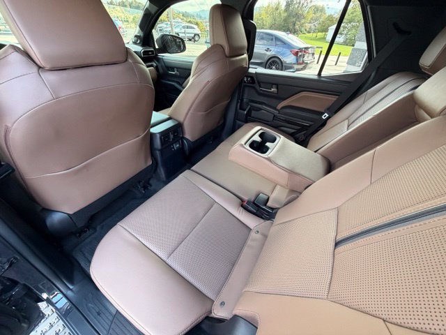Used 2026 Toyota 4Runner Limited AWD/4WD image 6