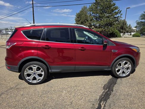 Used 2013 Ford Escape Titanium w/ Class II Trailer Tow Pkg AWD/4WD image 9