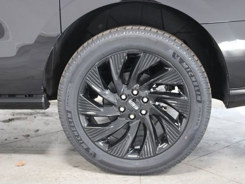 New 2026 Lincoln Navigator L Reserve image 20