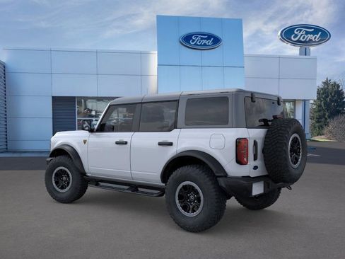 New 2026 Ford Bronco Badlands w/ Sasquatch Package image 4