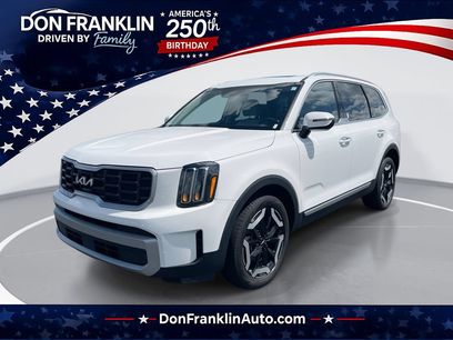 Used 2024 Kia Telluride S w/ S Sunroof Package
