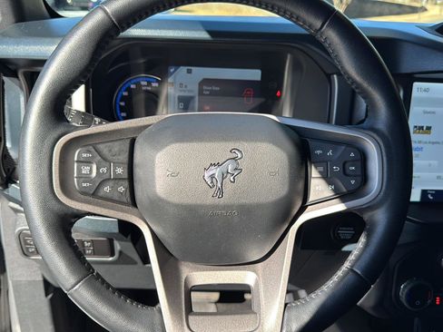 Used 2023 Ford Bronco Outer Banks image 17