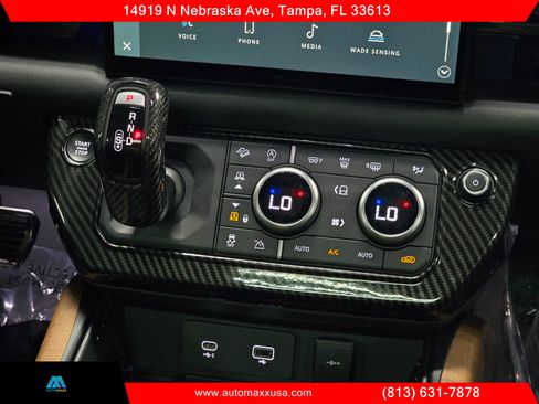 Used 2023 Land Rover Defender 90 X image 27