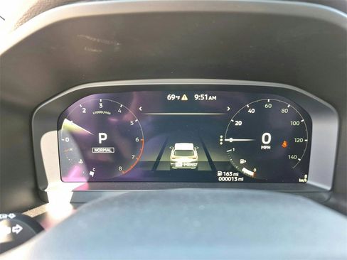 New 2025 Mitsubishi Outlander SEL image 13