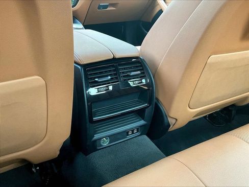 Used 2021 BMW 530i xDrive AWD/4WD image 9