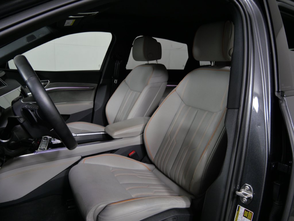 Used 2024 Audi Q8 e-tron Prestige AWD/4WD image 12